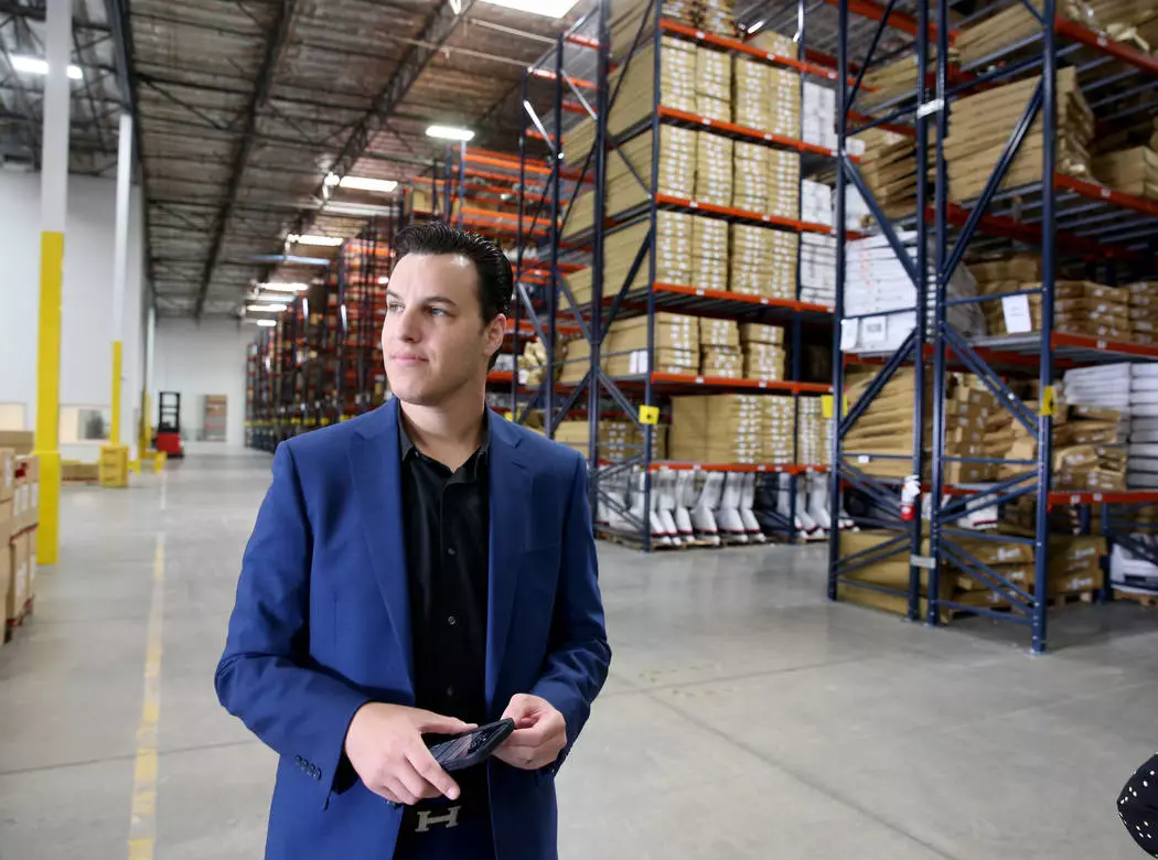 , CarParts.com Opens Las Vegas Distribution Center to Cut Shipping Times