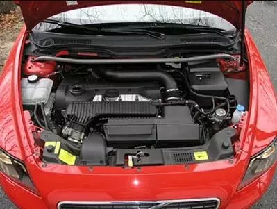 , 2006 Volvo V50 Road Test