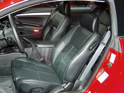 sports coupe frontseats