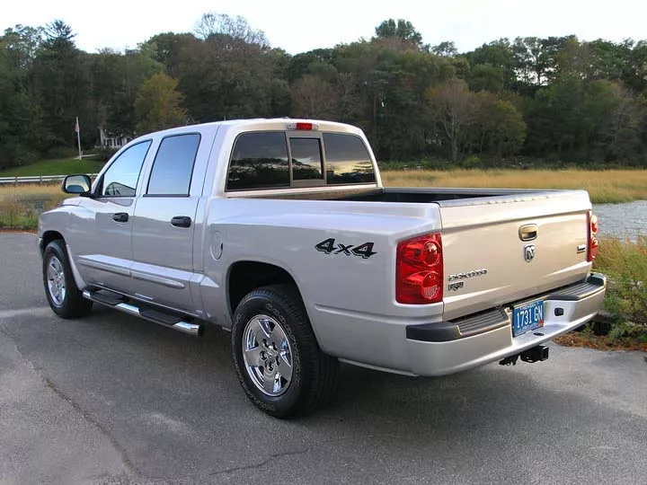 , 2006 Dodge Dakota Road Test