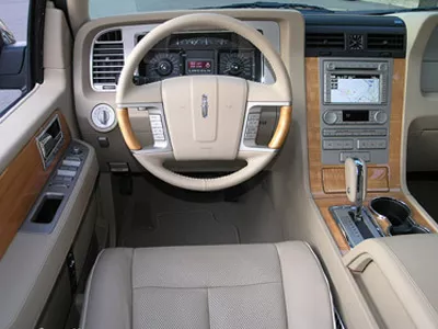 , The 2007 Lincoln Navigator Road Test Review