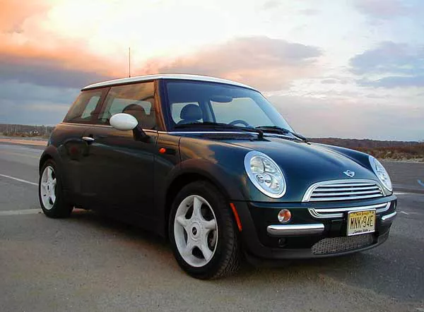 2003 mini cooper right front view