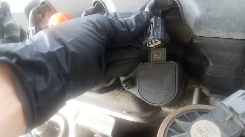removing electrical connector