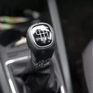 manual gear shifter left in neutral while parked