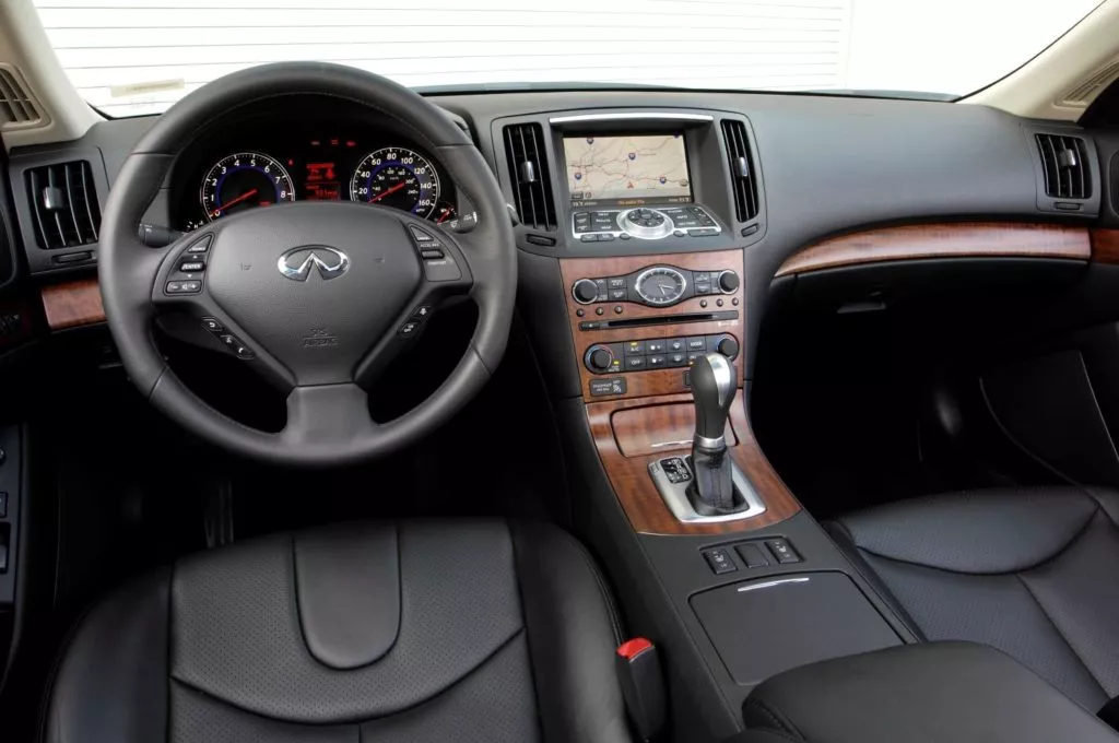infiniti g37 interior