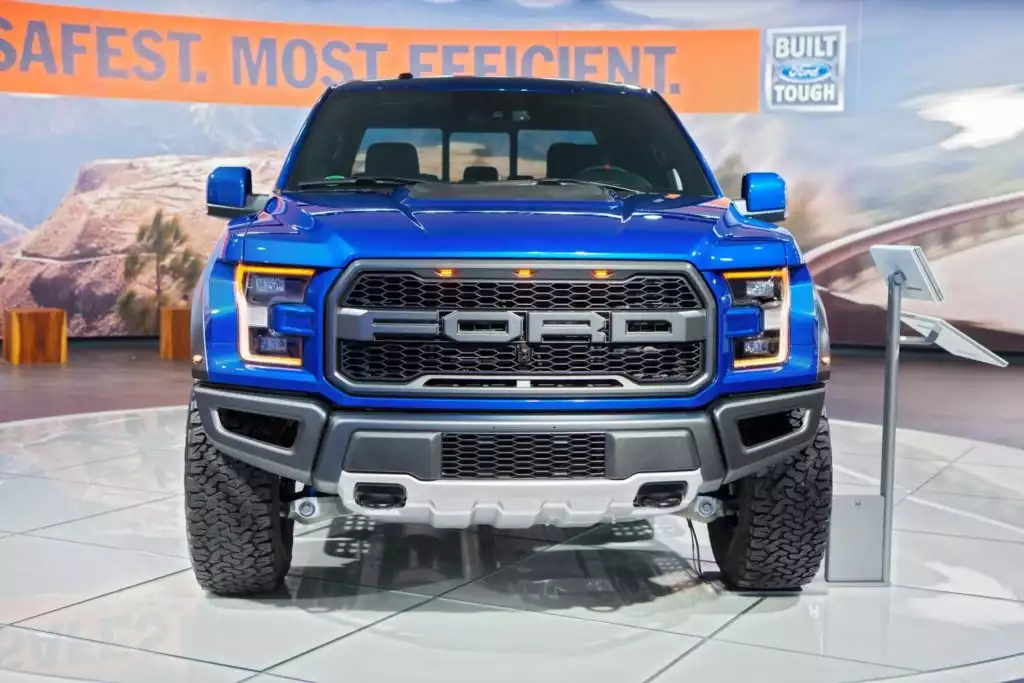 ford f 150 front view