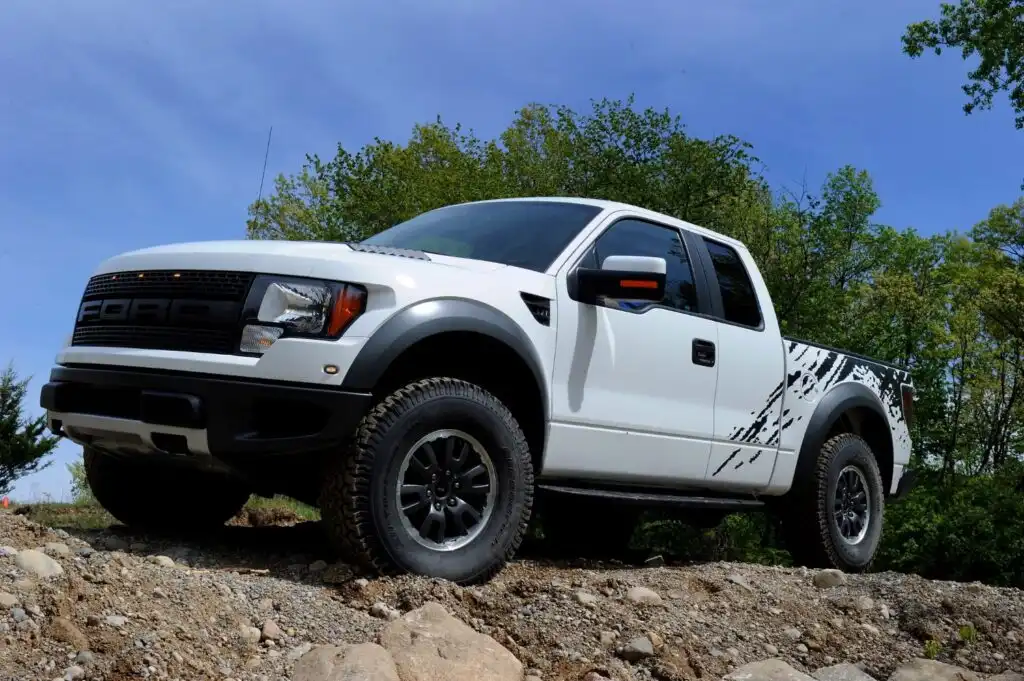 image of a 2010 ford f 150 svt raptor