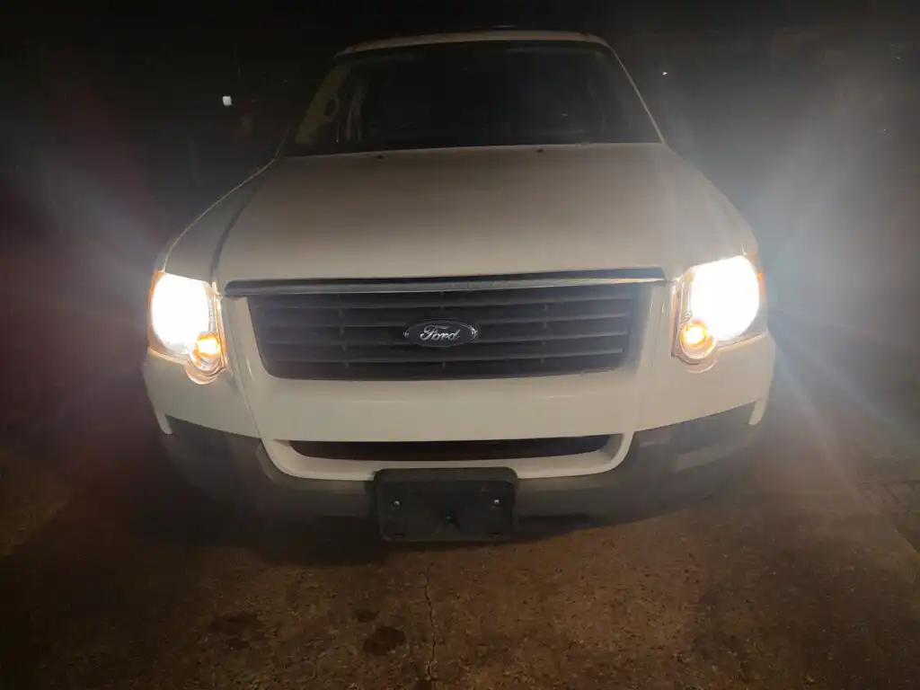 testing philips crystalvision ultra headlight bulbs at night