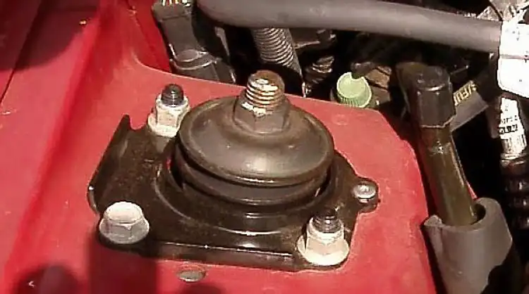 photo of strut towers