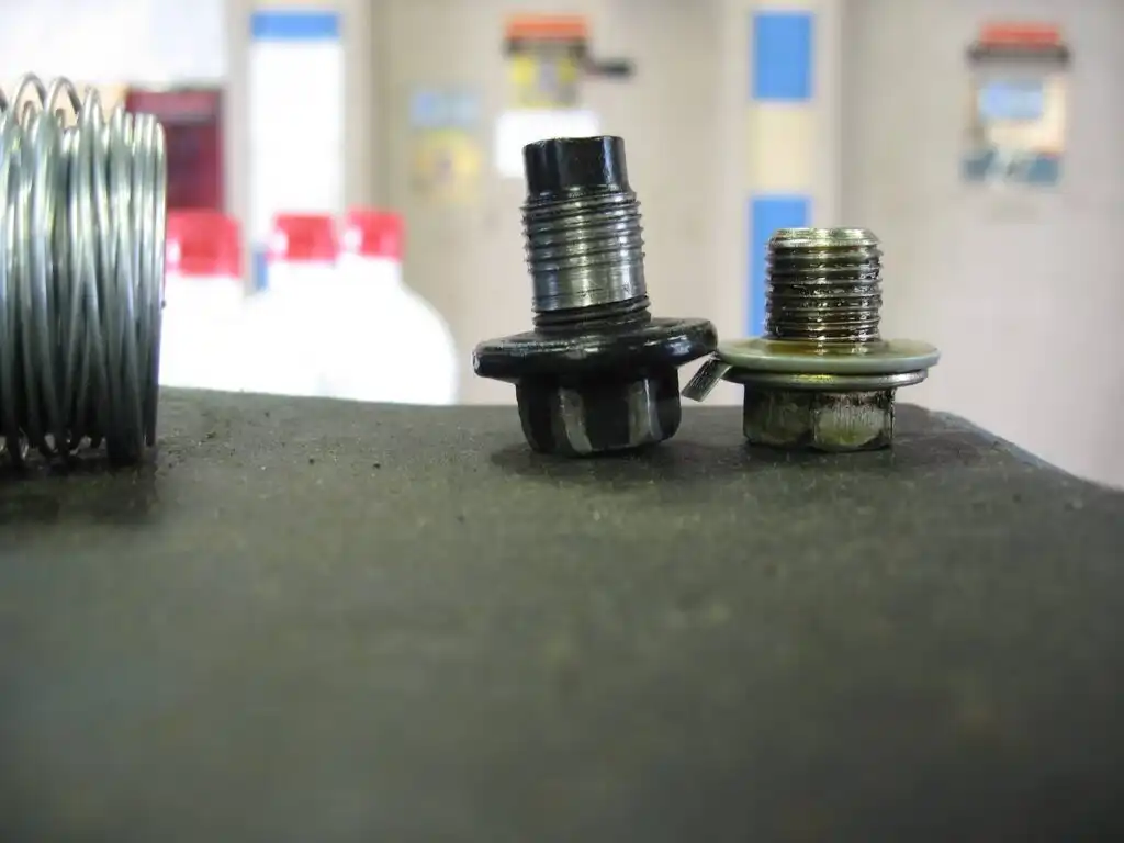drain plug on the left is totally stripped