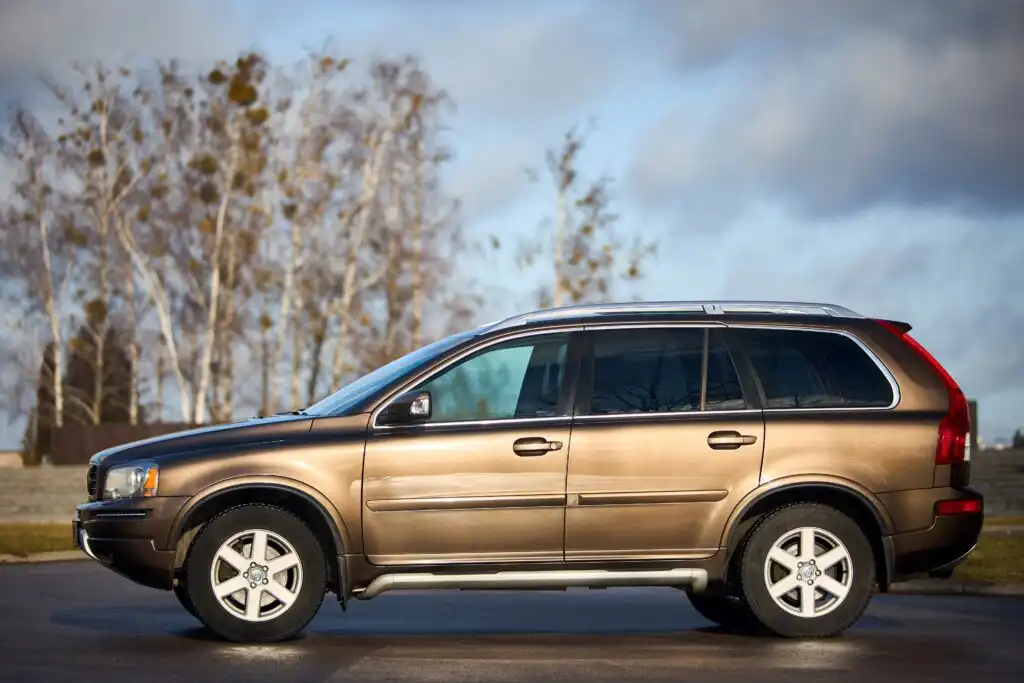 side shot of a 2002 xc90